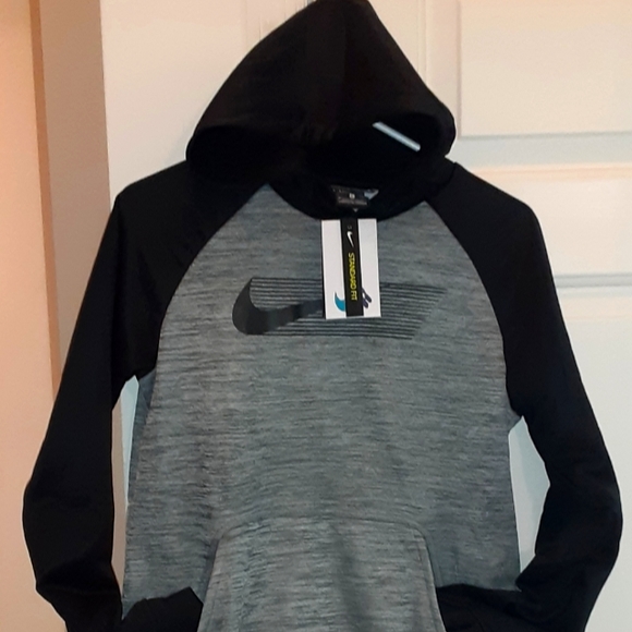 Nike Other - NWT Nike Boys Hooded Sweatshirt Size (XL)